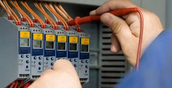 electrical contractors performing professional electrical system testing and configuration in Scottsdale, AZ